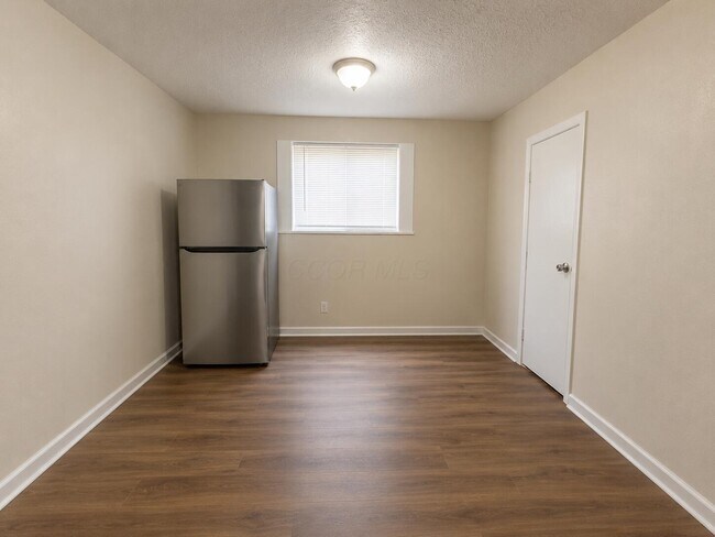 Foto del edificio - 940 Ferndale Pl