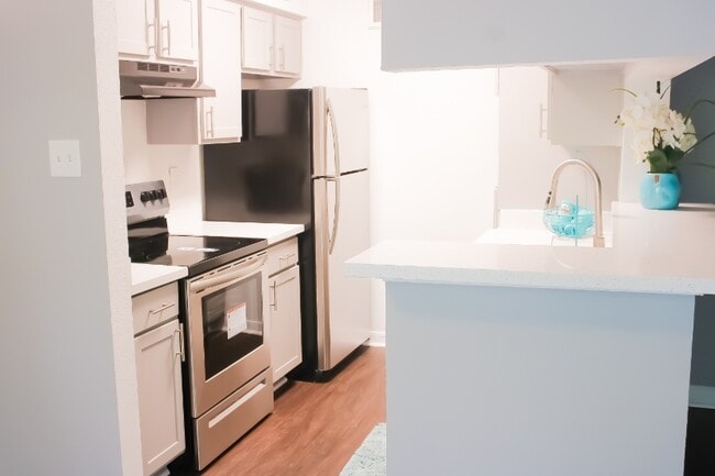 Premium Quartz- Kitchen - Riverwalk Apartments