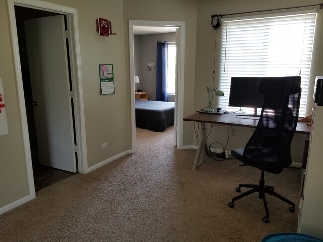 Den - 2516 Carrolwood Rd