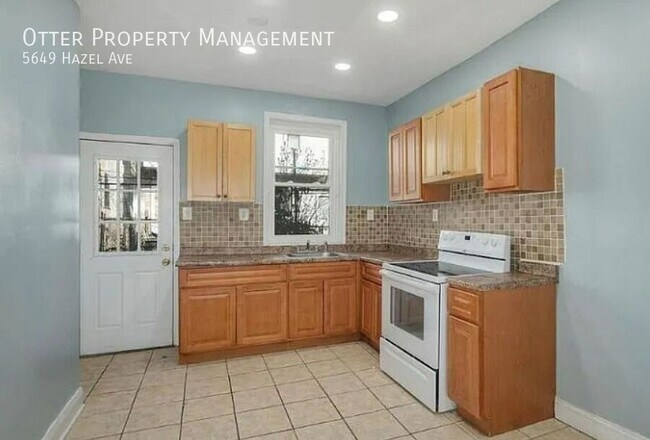Foto del edificio - 5649 Hazel Ave