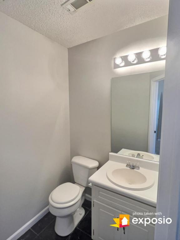 Foto del edificio - 3802 Soapstone Rd