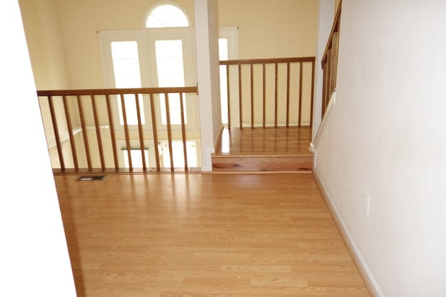 Front Hallway - 10502 Grosvenor Pl