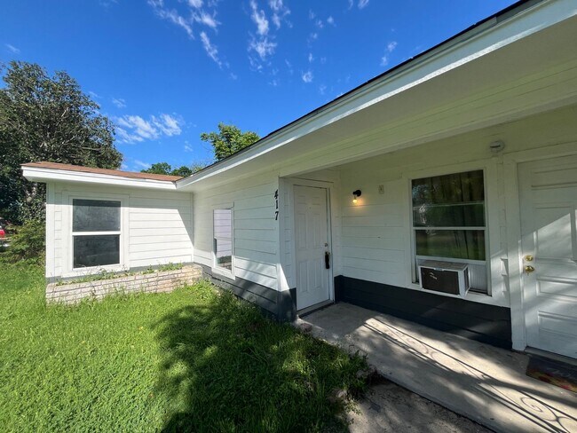 Foto del edificio - 417 Elmwood Dr., San Antonio, TX. 78212