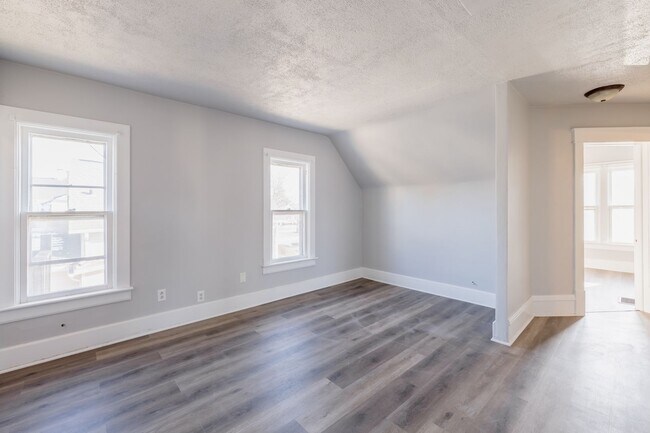 Foto del edificio - 159 E 10th St