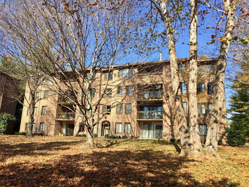 Foto principal - 5805 Edson Ln