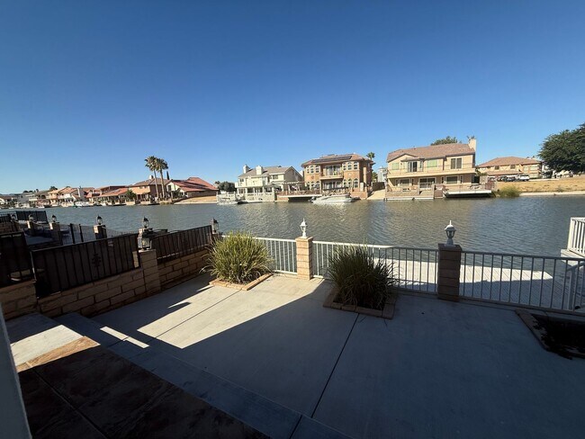 Foto del edificio - Spring Valley Lake Home- On Lake w/ Boat Dock, 3bedrooms, 2 Baths