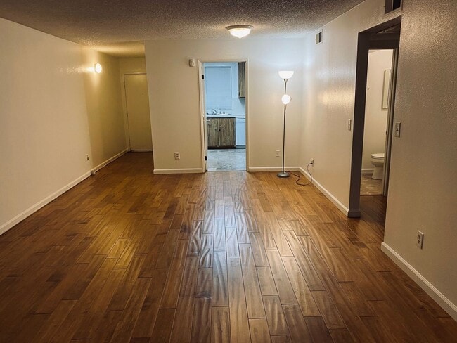 Foto del edificio - Great Condo in WeHo for Rent