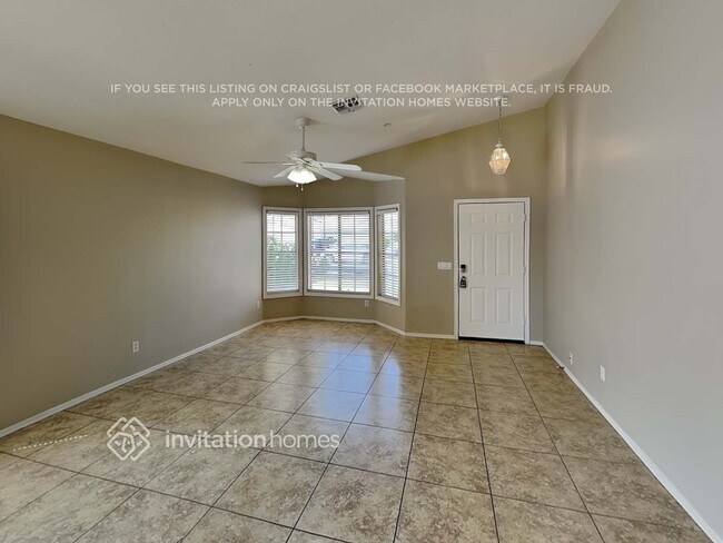 Foto del edificio - 12747 W Sharon Dr