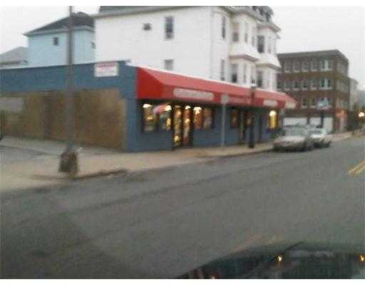 Building Photo - 1572-1586 Pleasant St