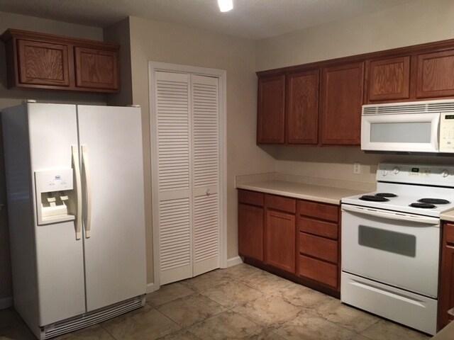 Building Photo - 1816 Shay-Lin Ct