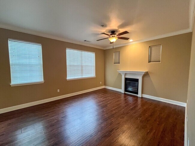 Foto del edificio - 1356 Marjorie Ct
