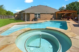 Building Photo - 28139 Canyon Wren Dr