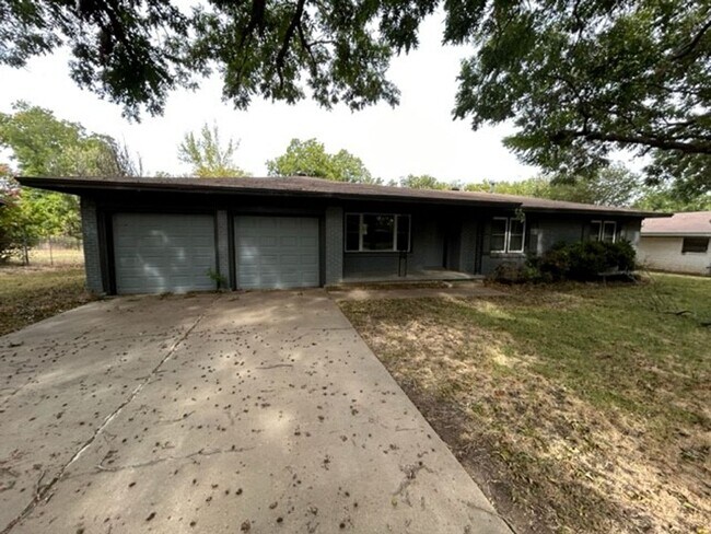 Foto del edificio - Beautiful home located in Robinson Texas