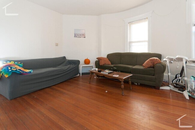 Foto del edificio - AWESOME ALLSTON 5 BED