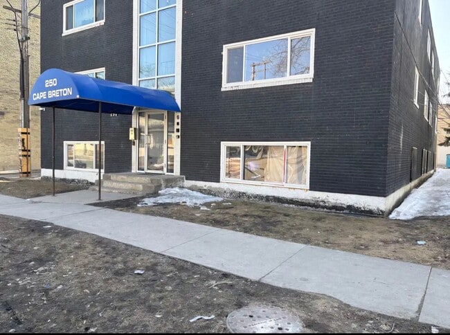 Building Photo - 250 Furby St