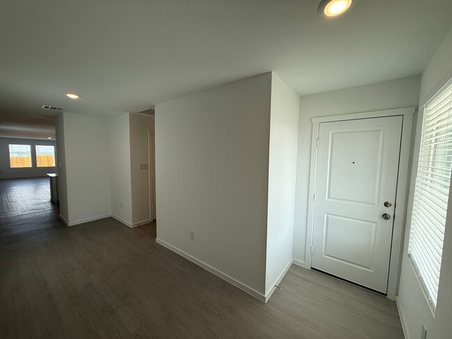 Building Photo - Brand NEW 4-bedroom, 2-bathroom home for l...