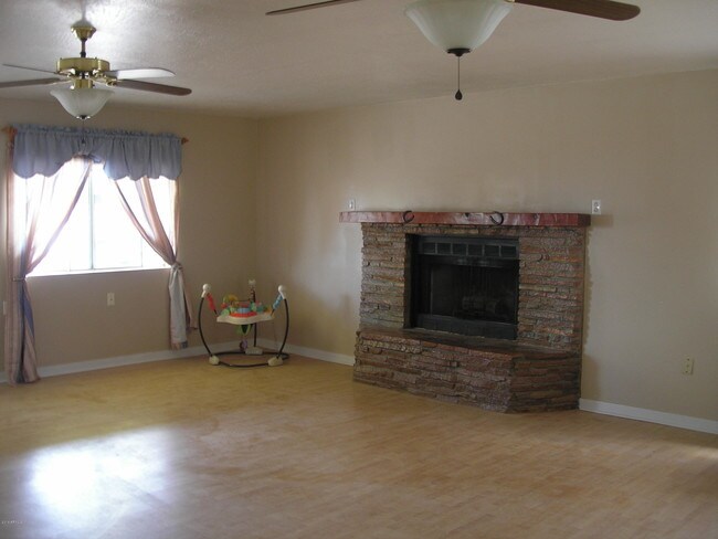 Building Photo - 8260 W Shelburne Rd