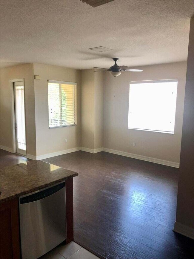 Building Photo - 51 SE Sedona Cir