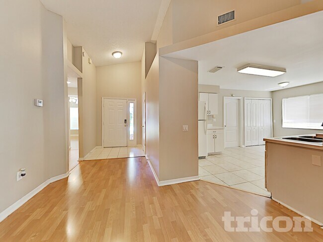 Building Photo - 308 Sonoma Dr