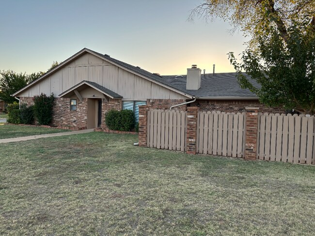Building Photo - 701 NW 137th St