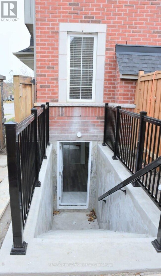 Photo du bâtiment - 3 Elston Av