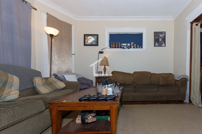 Foto del edificio - laundry in unit 3 baths 9/1