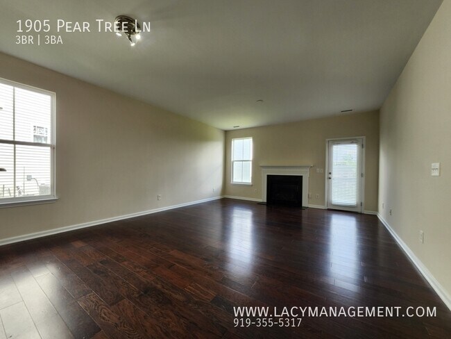 Foto del edificio - 1905 Pear Tree Ln