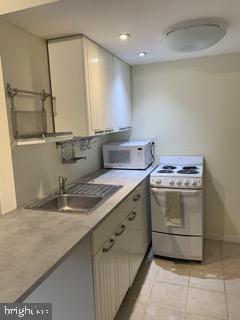 Building Photo - 762 S Mesa Rd