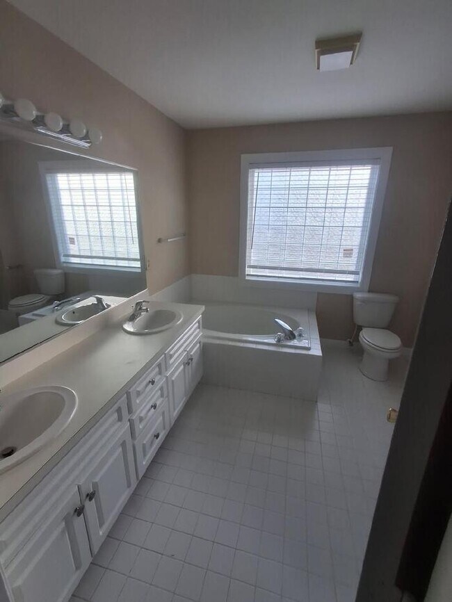 Foto del edificio - 3 Bedroom 2 Bath Ranch