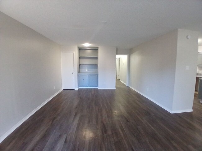 Photo - Spacious 3 Bedroom 2 Bath Duplex |&nbsp; Open To Section 8 House