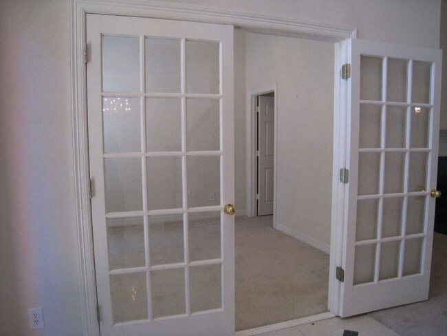 Building Photo - 4017 Milano Dr