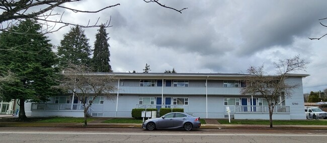 Building Photo - 1250 NW 29th St