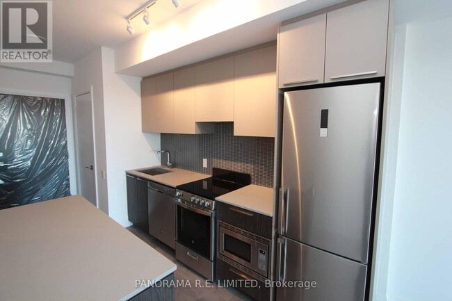 Building Photo - 20 Brin Dr