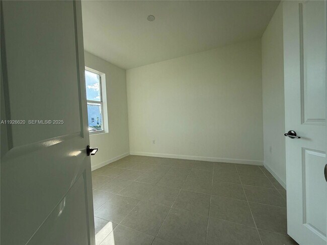 Building Photo - 26846 SW 121st Ct