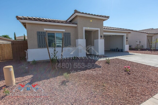Building Photo - 495 E Rio Pl