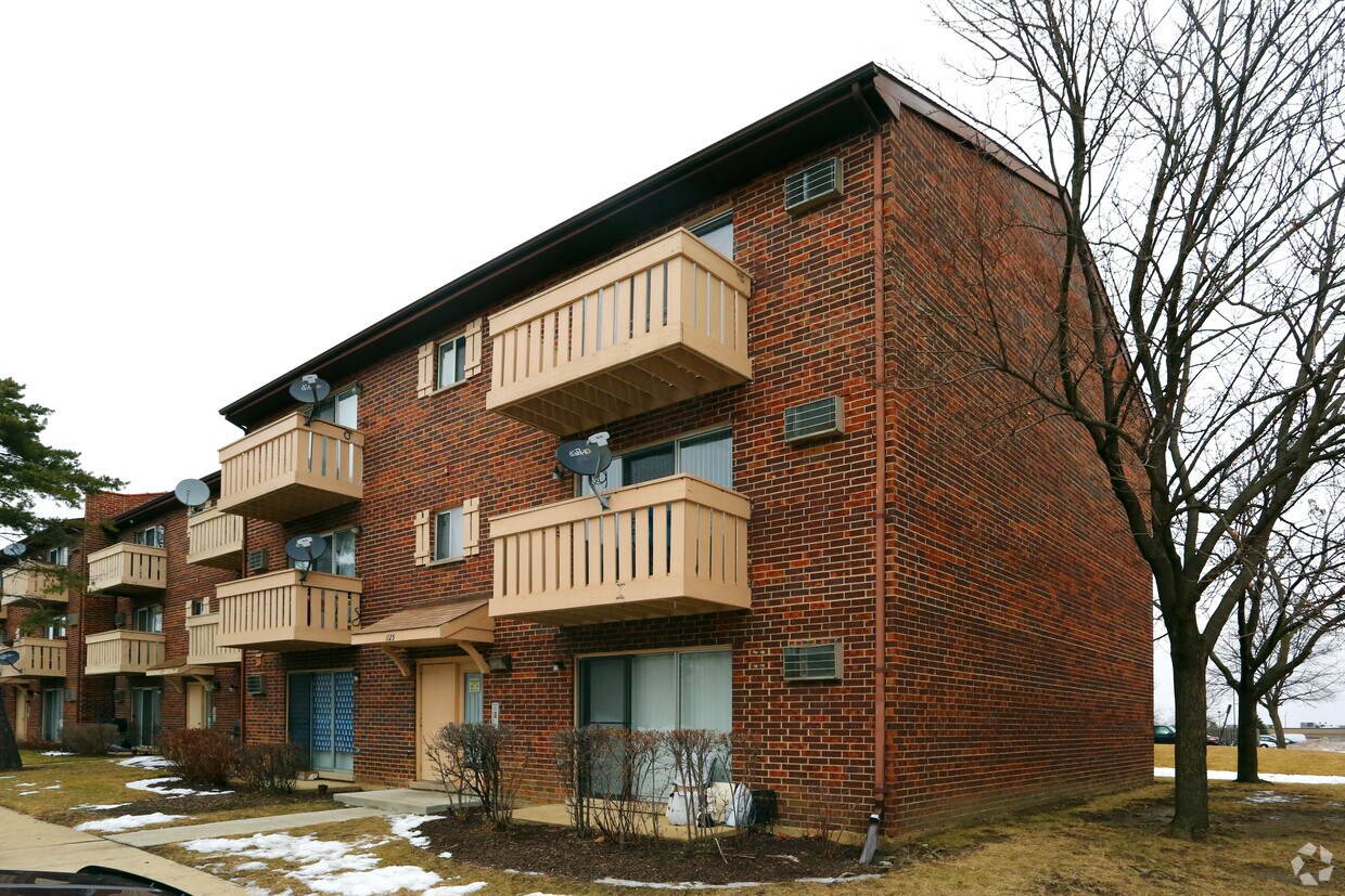 Primary Photo - 1125 Dickens Way