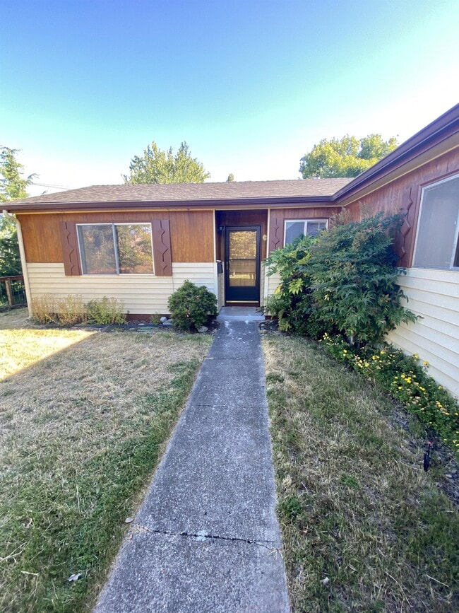 Building Photo - 340 Wiley St