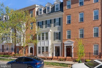 Building Photo - 11209 Chase St