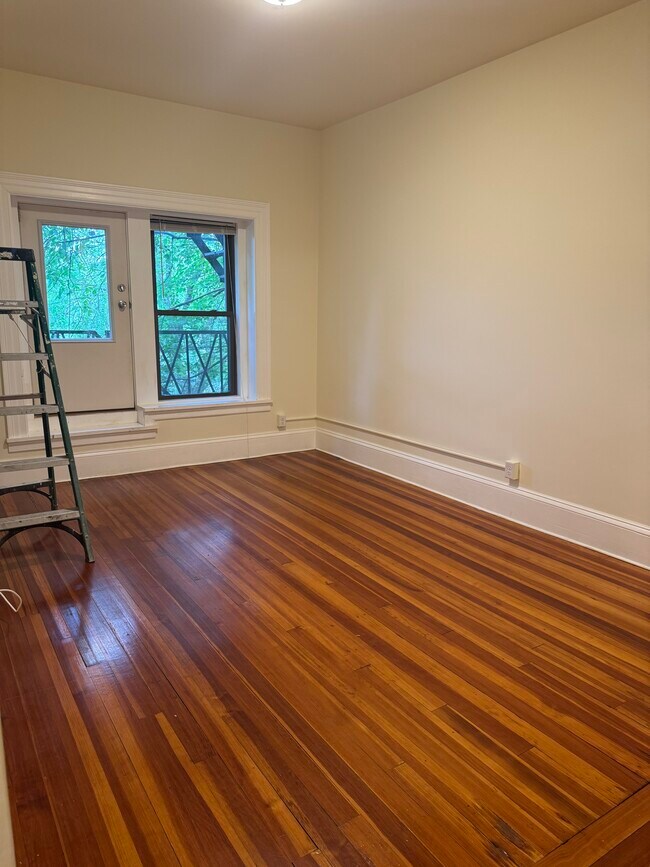 Foto del edificio - 1471 Beacon St
