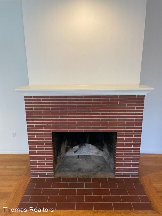 Building Photo - 4 br, 2 bath House - 630 Hawthorne Ave.