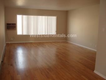 Building Photo - 8664 Chalmers Dr