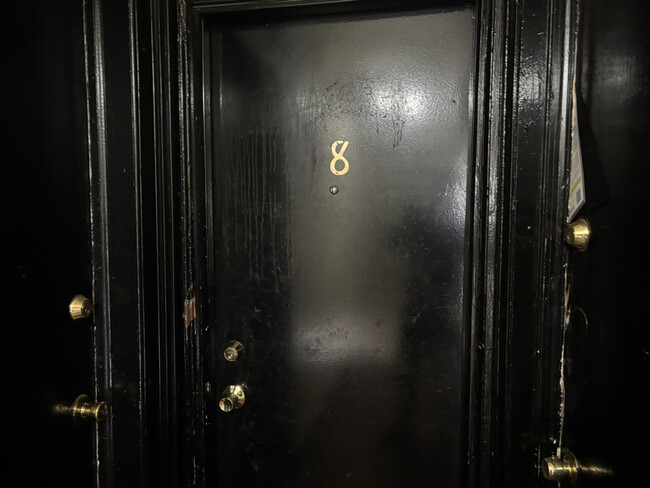 Building Photo - 220 51st St