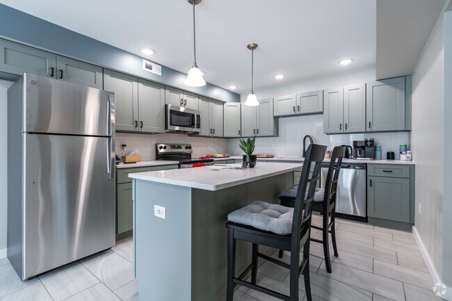 2BR, 2BA - Kitchen - Apartments @ 41