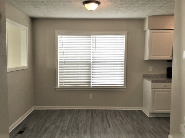 Building Photo - 999 Meadow Thrush Drive
