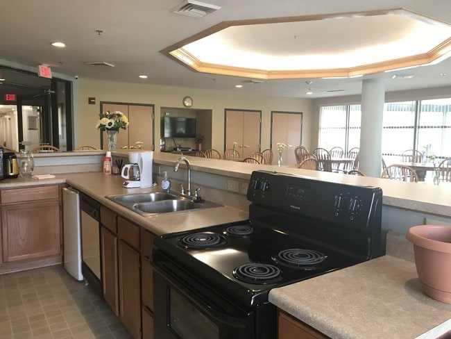 Community Room - Wyndham Hall Senior