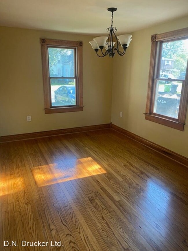 Building Photo - 3 br, 1 bath House - 124 Maxwell Drive