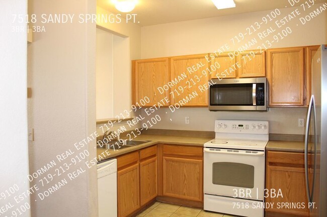 Building Photo - 7518 Sandy Springs Point