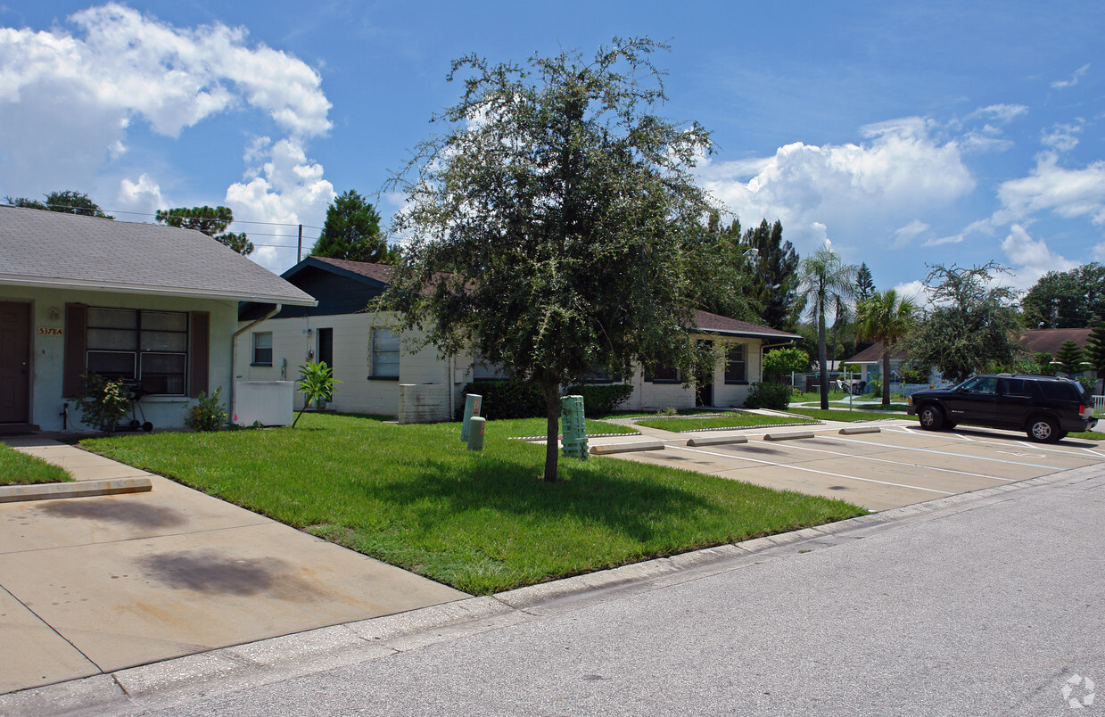 Building Photo - Windtree Villas