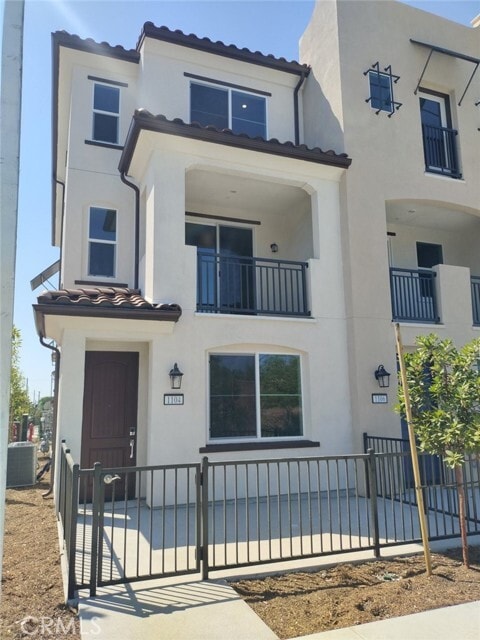Building Photo - 1104 Cardinal Wy
