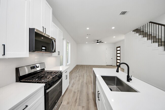 Foto del edificio - 7935 Sunnyhill St